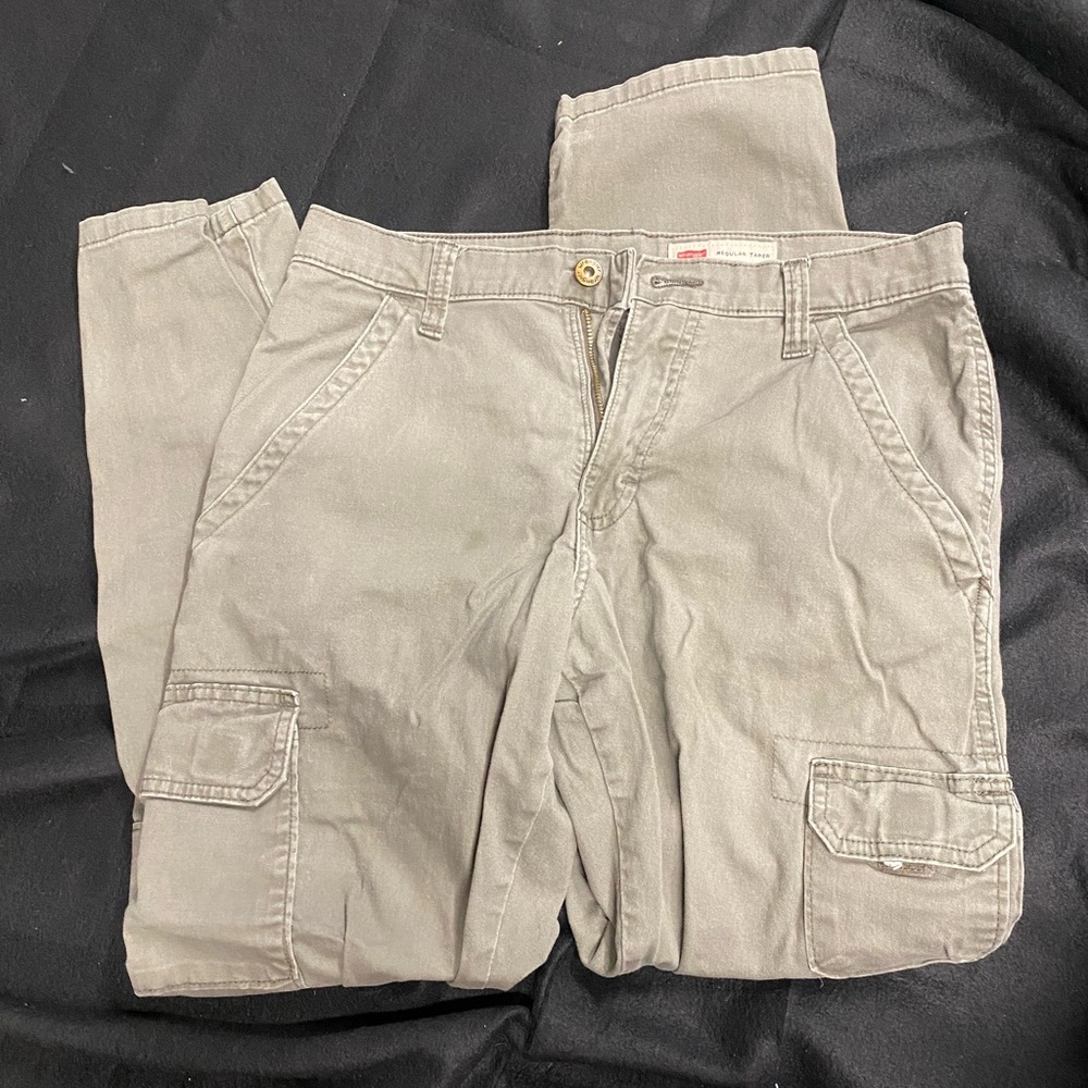 Men’s wrangler cargos olive green